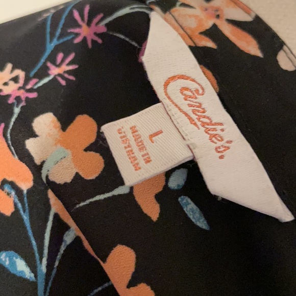“Candies” Floral Blouse! - Picture 6 of 7